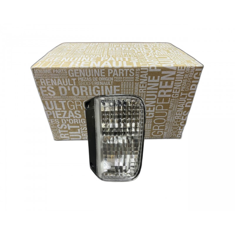 RENAULT TRAFİC 2 - II ARKA TAMPON REFLEKTÖRÜ SAĞ 8200968063